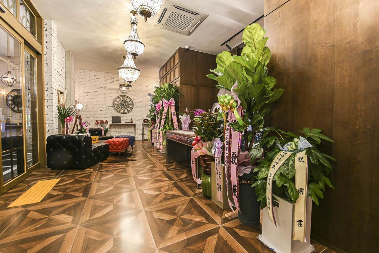 Lerocherrouge Hotel Chuncheon Exterior photo